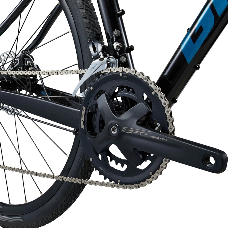 Bicicleta de pietris Giant Revolt 2