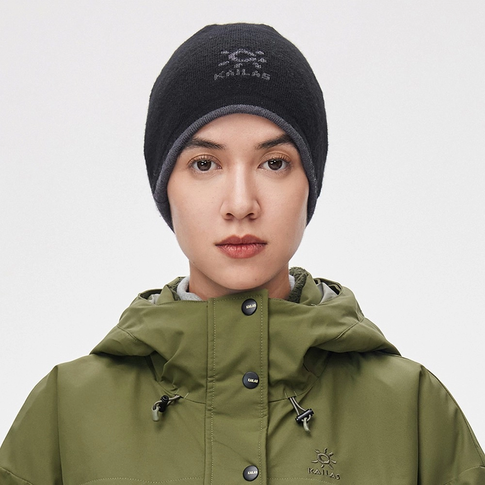Caciula Kailas Wool Reversible Beanie Hat