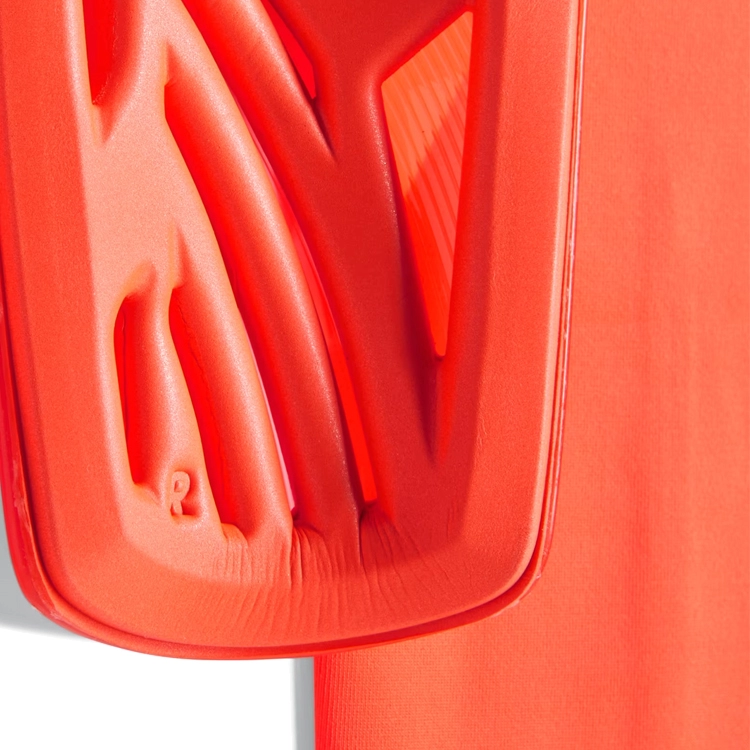 Футбольные щитки Adidas TIRO SG LGE