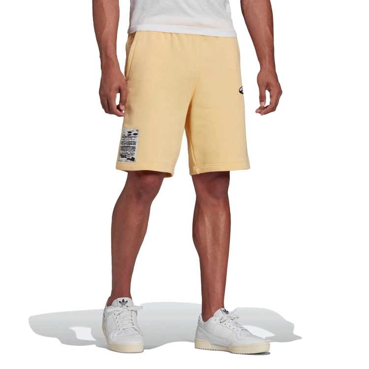 Sorti Adidas Q2 GFX Short