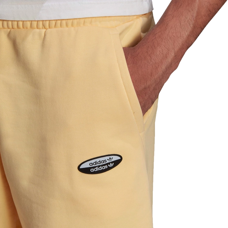 Sorti Adidas Q2 GFX Short