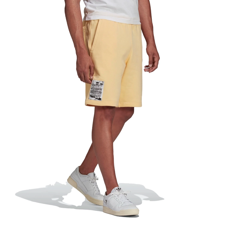 Sorti Adidas Q2 GFX Short