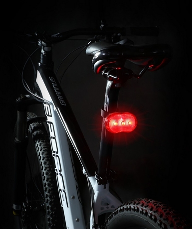 Fara spate Force TRI 3LM 3 LED, battery